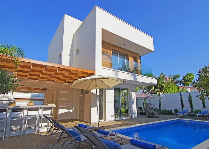 Lily וילה פרוטאראס